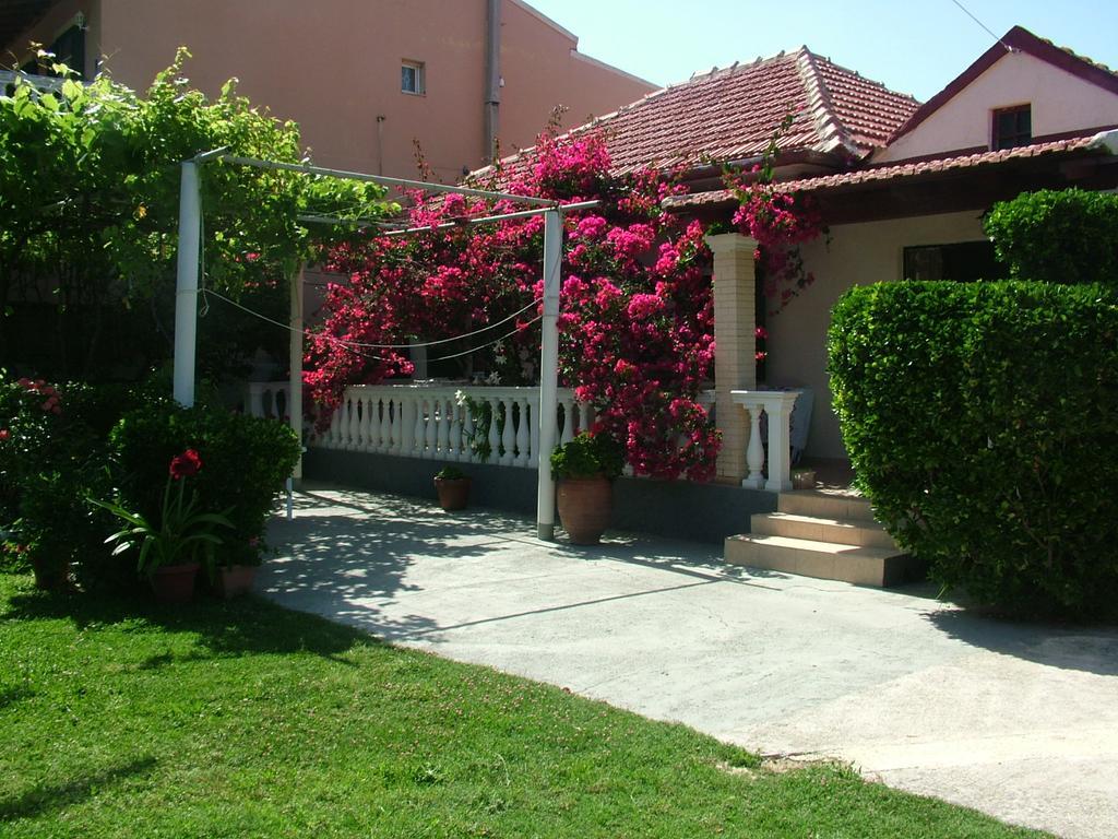 Spiridoula Apartments Агиос Стефанос Экстерьер фото