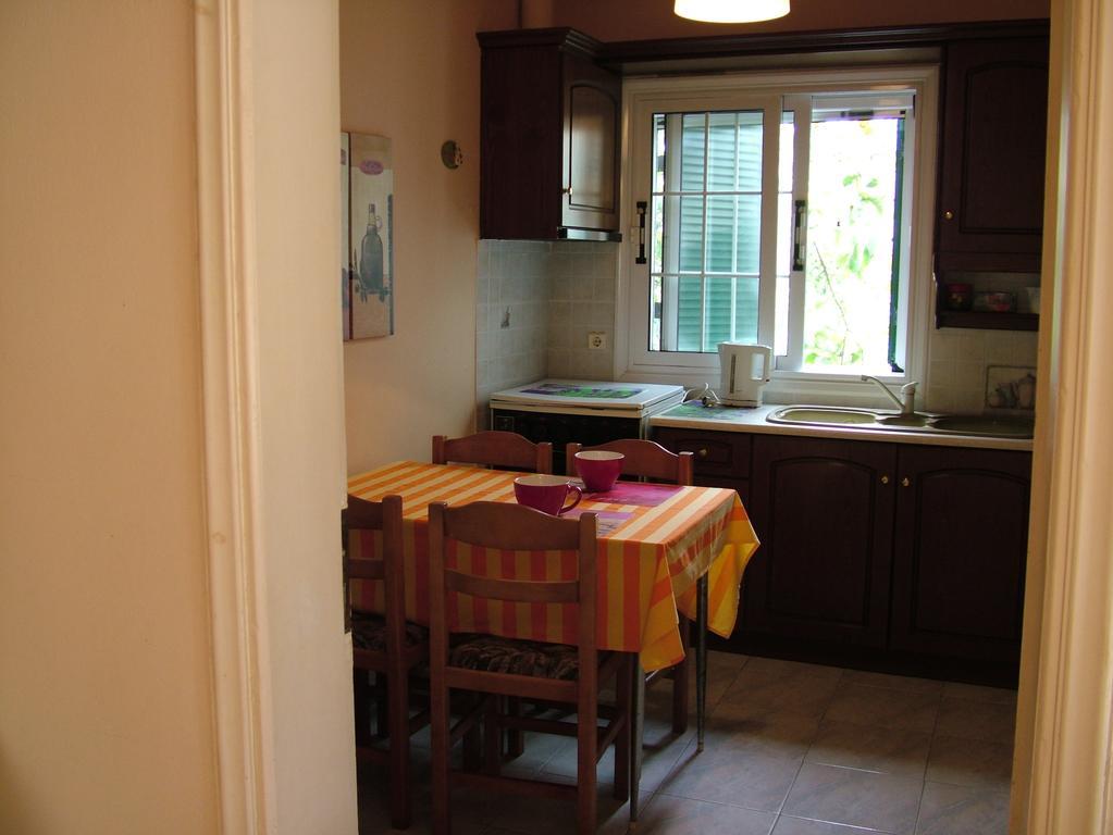 Spiridoula Apartments Агиос Стефанос Экстерьер фото